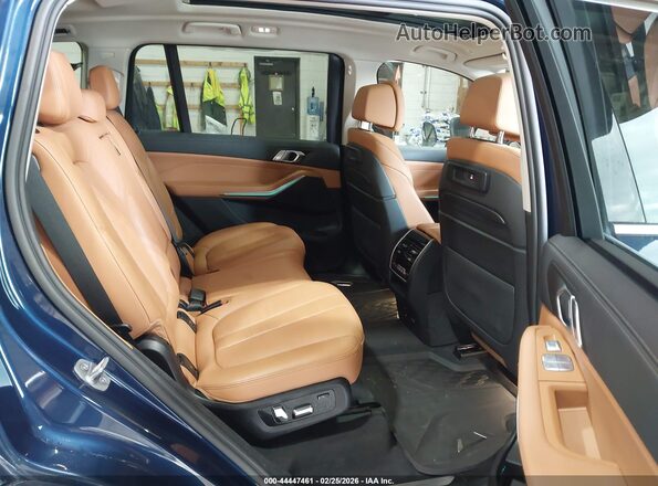5UXCW2C08N9M79899 2022 BMW X7 Blue VIN sticker view