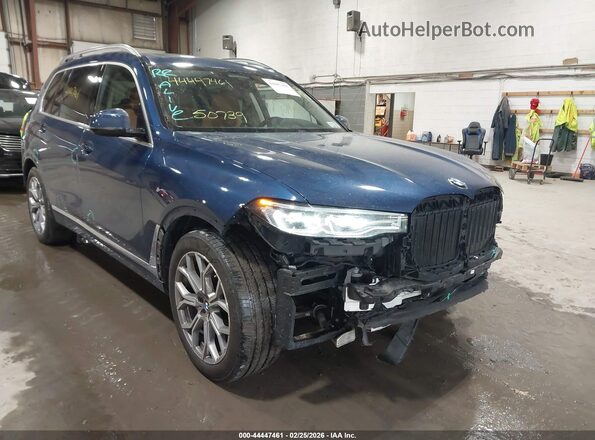 5UXCW2C08N9M79899 2022 BMW X7 Blue Front view