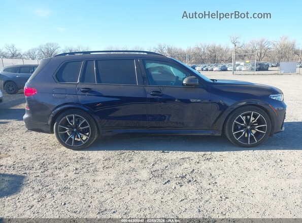 5UXCW2C08N9M85394 2022 BMW X7 Dark Blue Вид задней части салона