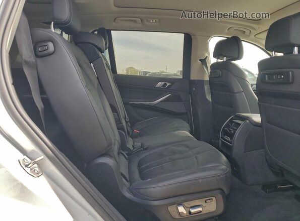 5UXCW2C53KL088895 2019 BMW X7 White Вид задньої частини салону