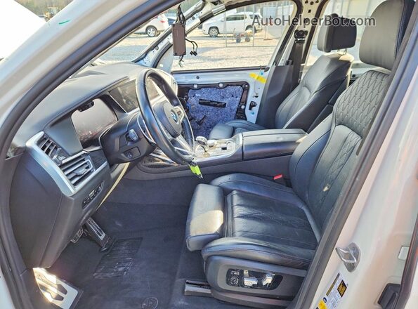 5UXCX6C06N9J77483 2022 BMW X7 White Widok wnętrza z przodu