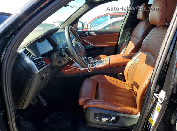 5UXCX6C15M9G45505 2021 BMW X7 Black წინა სალონის ხედი