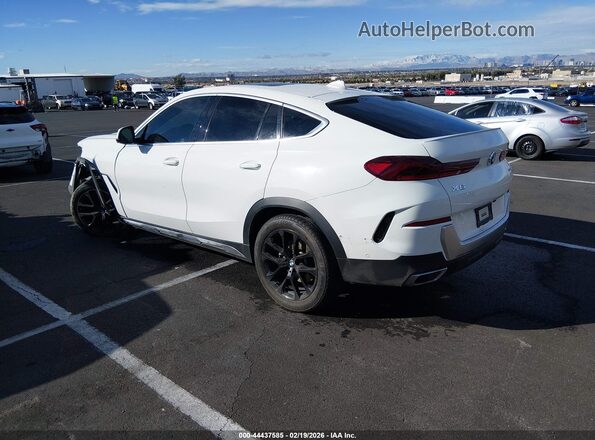 5UXCY6C02L9C90683 2020 BMW X6 White Trasero izquierdo