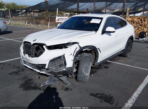 5UXCY6C02L9C90683 2020 BMW X6 White Vista frontal