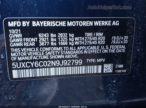 5UXCY6C02N9J92799 2022 BMW X6 Blue Vista del compartimento del motor