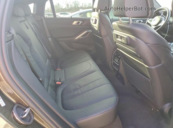5UXCY6C08N9J52579 2022 BMW X6 Green Vista de los asientos traseros