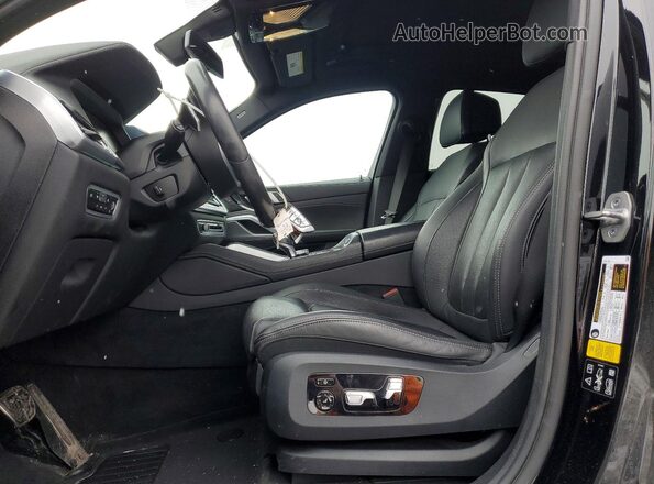 5UXCY6C0XM9F11979 2021 BMW X6 Black Вид салону спереду