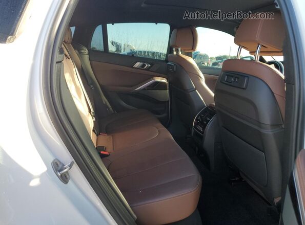 5UXCY8C05M9E79938 2021 BMW X6 White Rear interior view