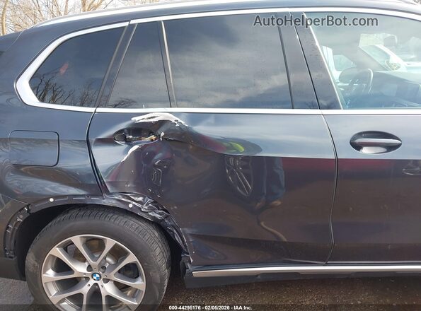 5UXJU2C58KLN64541 2019 BMW X5 Gray 