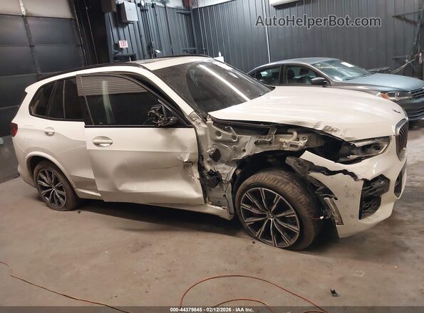 5UXJU4C04P9N59468 2023 BMW X5 Белый Вид задней части салона