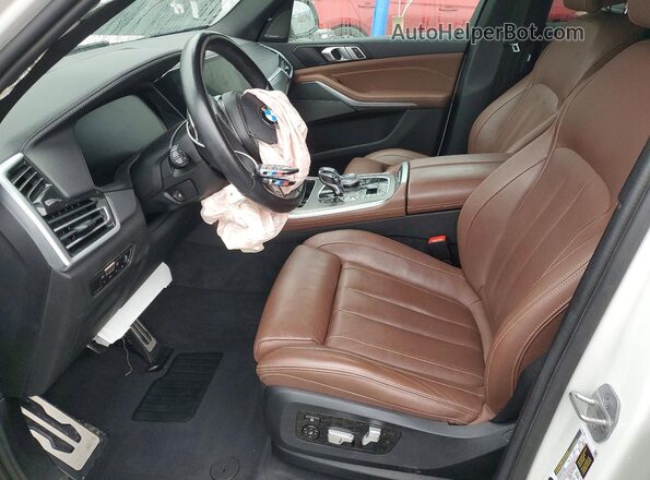 5UXJU4C09N9K65576 2022 BMW X5 White 