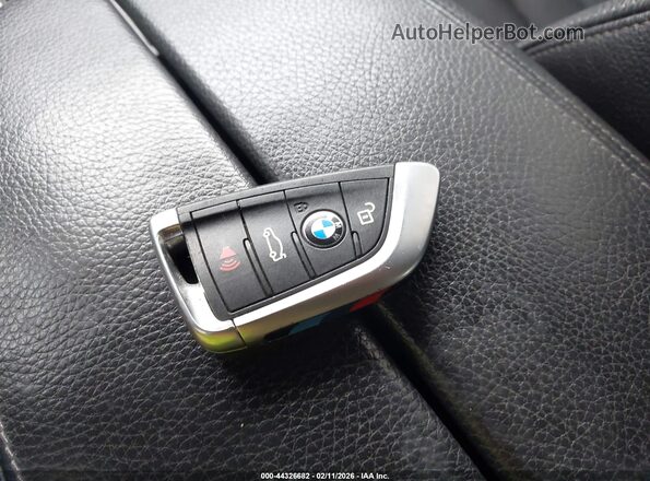 5UXKU2C31H0X47454 2017 BMW X6 Черный Вид панели приборов