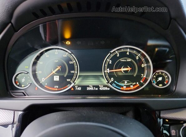 5UXKU2C52K0Z64956 2019 BMW X6 Gray ხელსაწყოთა პანელის ხედი