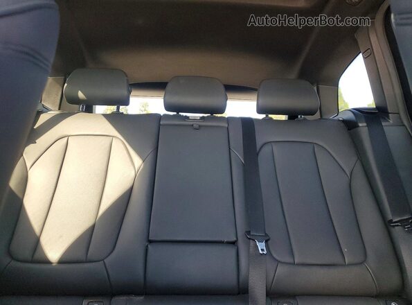 5UXTR7C5XKLF26464 2019 BMW X3 Silver Widok tylnych siedzeń