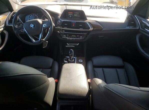 5UXTR7C5XKLF26464 2019 BMW X3 Silver Widok deski rozdzielczej