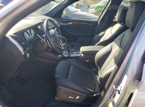 5UXTR7C5XKLF26464 2019 BMW X3 Silver Widok wnętrza z przodu