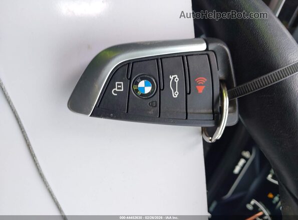 5UXTR9C52KLP94823 2019 BMW X3 White 
