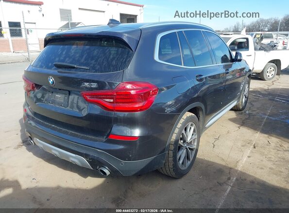 5UXTR9C57JLC78796 2018 BMW X3 Gray Trasero derecho