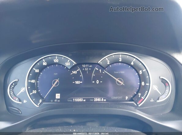 5UXTR9C57JLC78796 2018 BMW X3 Gray Vista de los asientos traseros