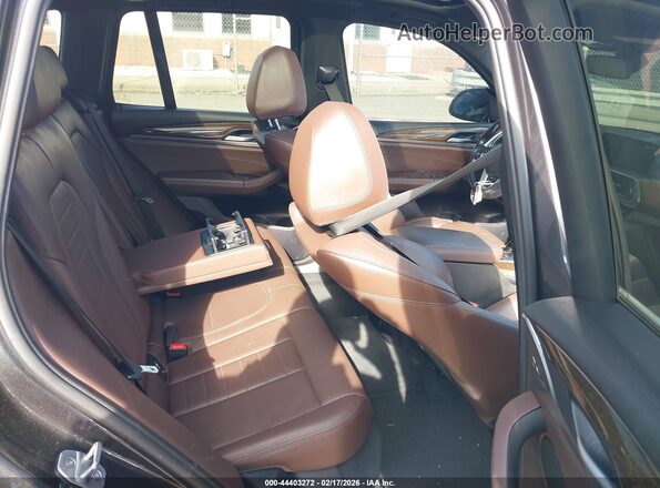 5UXTR9C57JLC78796 2018 BMW X3 Gray Vista de la etiqueta del VIN