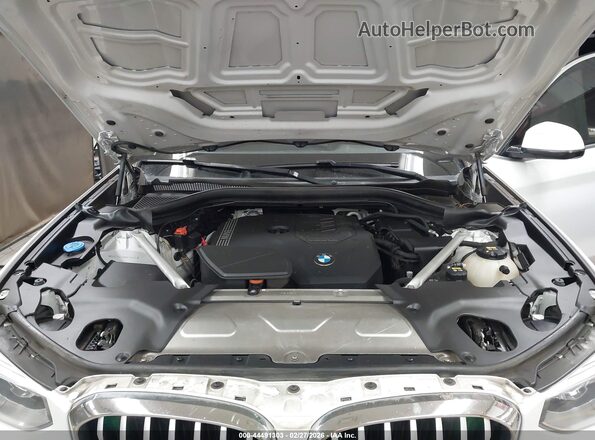 5UXTY3C00M9E39494 2021 BMW X3 White Widok z tyłu