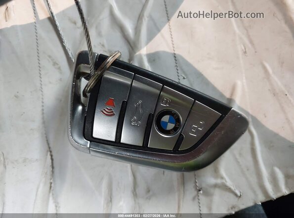 5UXTY3C00M9E39494 2021 BMW X3 White Widok deski rozdzielczej