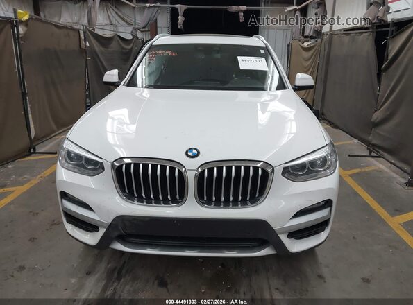 5UXTY3C00M9E39494 2021 BMW X3 White Widok zestawu wskaźników