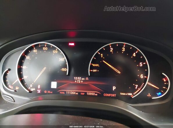 5UXTY3C00M9E39494 2021 BMW X3 White Widok tylnych siedzeń