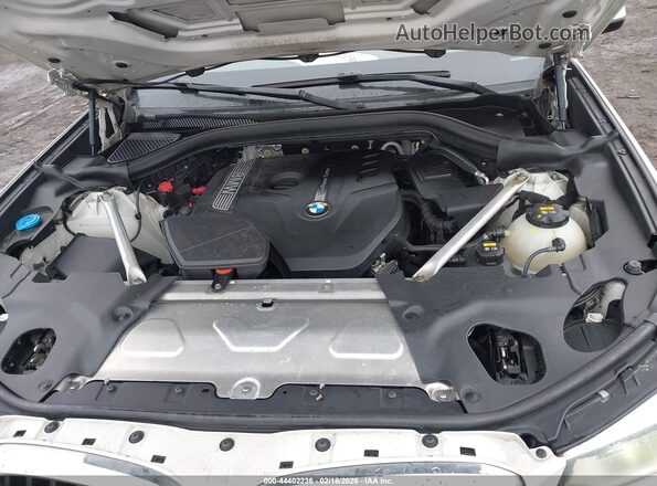 5UXUJ3C54KLG54395 2019 BMW X4 White Rear view