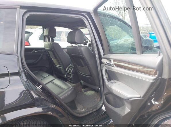 5UXWX7C33H0W39827 2017 BMW X3 Black Vista de la etiqueta del VIN