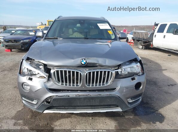 5UXWX9C33H0W71155 2017 BMW X3 Silver ხელსაწყოთა პანელის ხედი