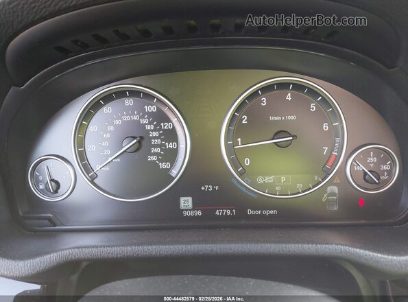 5UXWX9C33H0W71155 2017 BMW X3 Silver უკანა სავარძლების ხედი