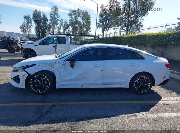 5XXG64J28RG235732 2024 KIA K5 White 