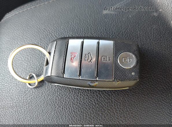 5XXGT4L34LG395192 2020 KIA OPTIMA Черный Вид панели приборов