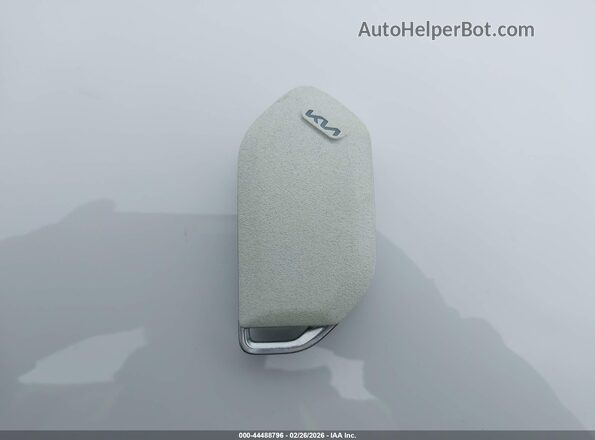 5XYADFS59SG001052 2025 KIA EV9 White Vista del salpicadero