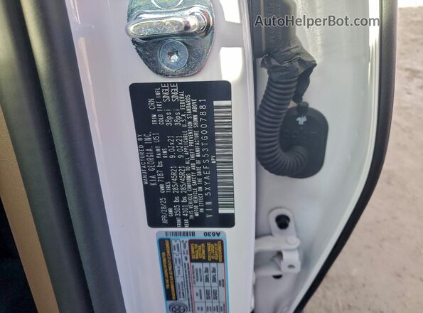 5XYAEFS53TG007881 2026 KIA EV9 White Widok naklejki z numerem VIN