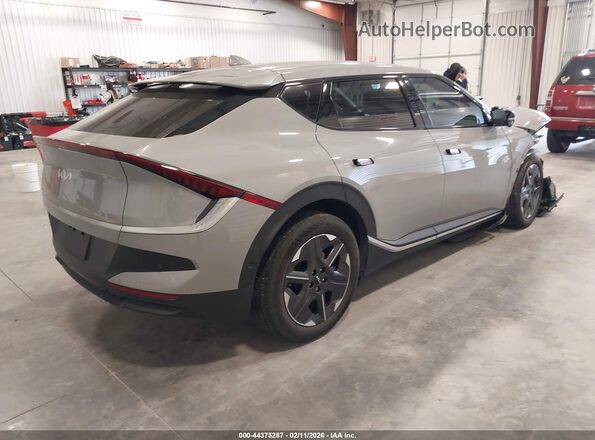 5XYC3DJC8SG010616 2025 KIA EV6 Gray Задня права чверть