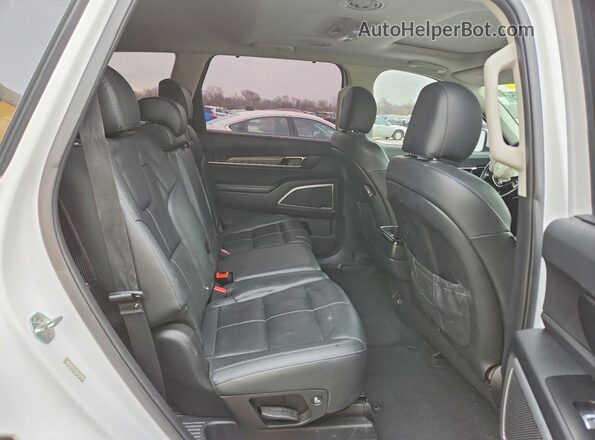 5XYP34HC4MG133565 2021 KIA TELLURIDE White Սալոնի հետևի տեսք