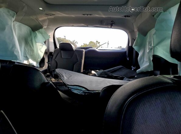 5XYP54HC7LG012084 2020 KIA TELLURIDE Green Rear seats view