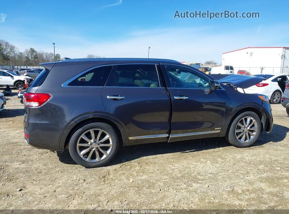 5XYPKDA58HG283683 2017 KIA SORENTO Gray Rear interior view