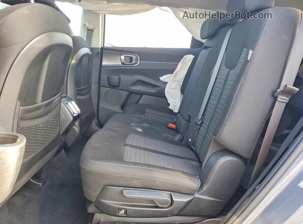 5XYRG4JCXSG389682 2025 KIA SORENTO Gray უკანა სალონის ხედი