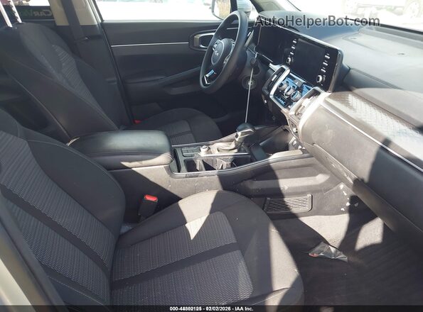 5XYRG4LC1NG113683 2022 KIA SORENTO Серебряный Вид салона спереди
