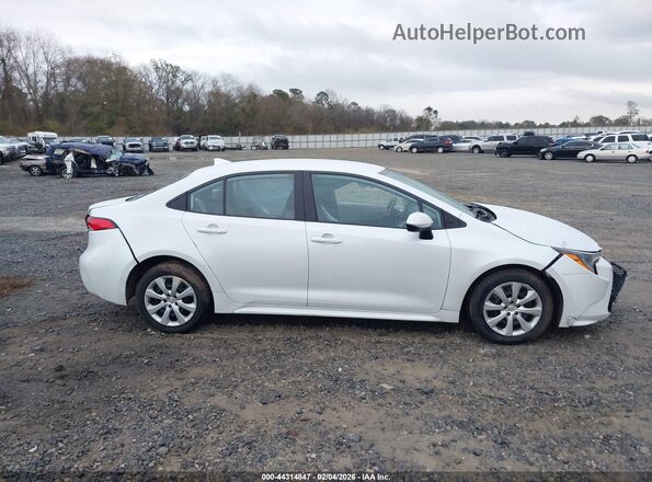 5YFEPMAE9NP369813 2022 TOYOTA LL White Вид задньої частини салону