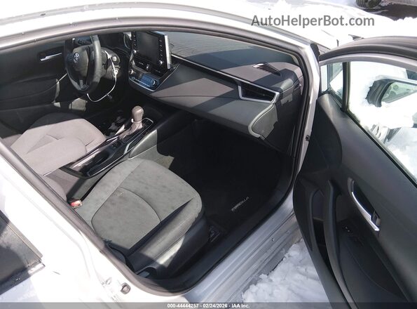 5YFEPRAEXLP078652 2020 TOYOTA LL Серебряный Вид салона спереди