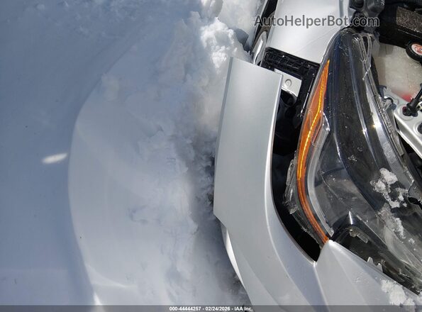 5YFEPRAEXLP078652 2020 TOYOTA LL Серебряный 