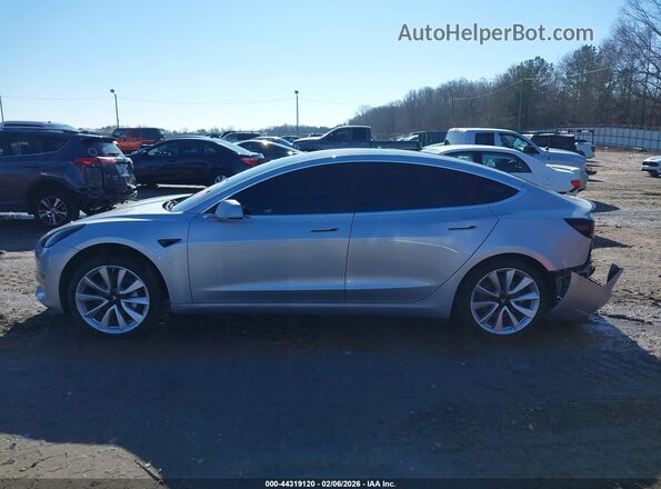 5YJ3E1EA1JF024252 2018 TESLA MODEL 3 Silver 