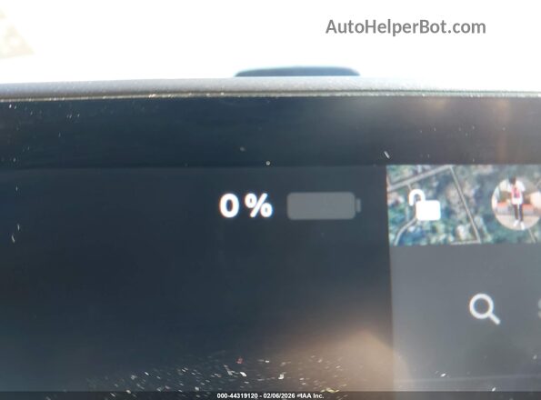 5YJ3E1EA1JF024252 2018 TESLA MODEL 3 Silver 