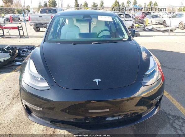 5YJ3E1EB2NF152871 2022 TESLA MODEL 3 White Widok wnętrza z tyłu