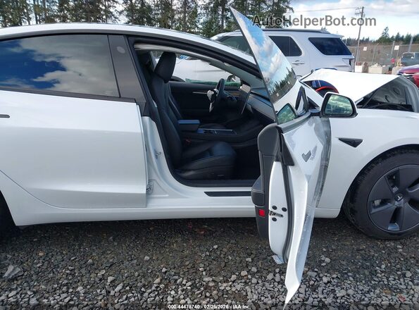 5YJ3E1EB3NF307797 2022 TESLA MODEL 3 White Вид салону спереду