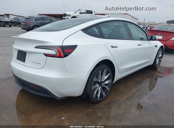 5YJ3E1EB8RF736018 2024 TESLA MODEL 3 Белый Задняя правая четверть